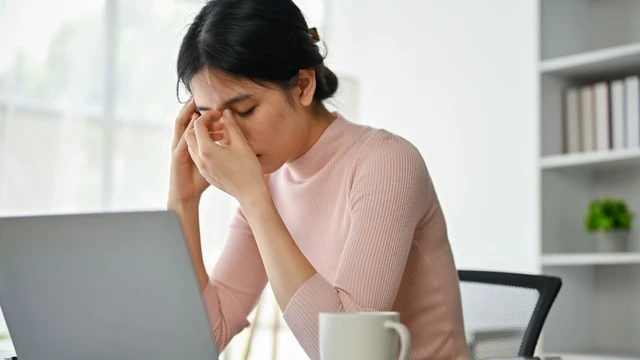 Triệu chứng rối loạn tiền đình ở nữ giới và cách điều trị hiệu quả