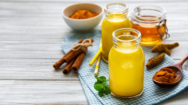 Uống nghệ đen với mật ong có tác dụng gì? Những lợi ích cần biết