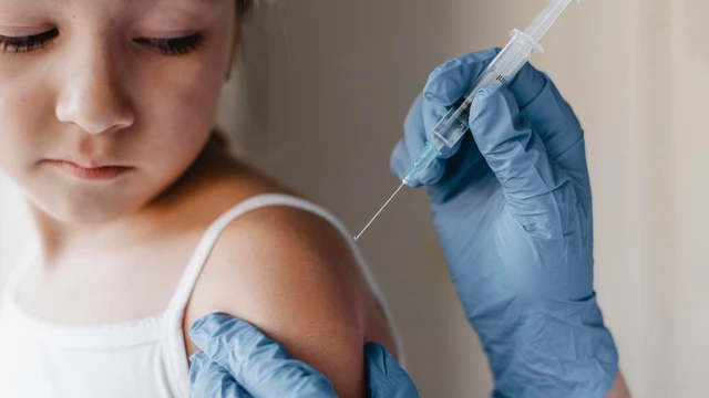Vắc xin thủy đậu: Tầm quan trọng và những điều cần biết