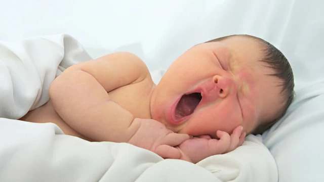 Trẻ bị vàng da có tiêm vắc xin được không và ảnh hưởng như thế nào?