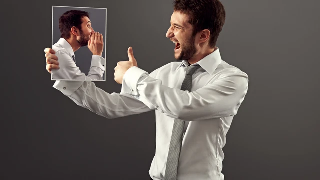 Vị kỷ là gì? Dấu hiệu nhận biết và cách cân bằng để sống tích cực