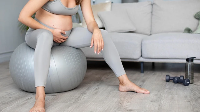 Vì sao mẹ bầu hay bị chuột rút 3 tháng cuối?