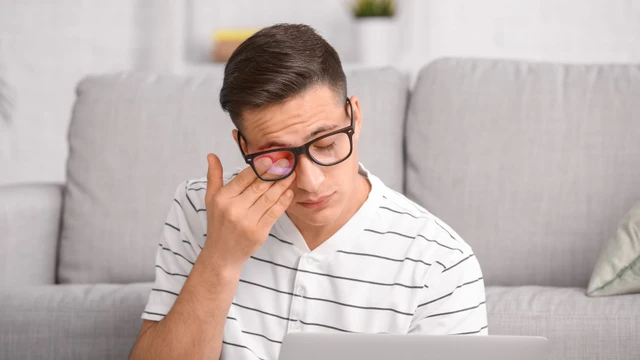 Viêm giác mạc sợi: Triệu chứng, nguyên nhân và cách điều trị