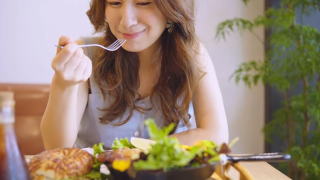 Viêm tai giữa kiêng ăn gì? Những thực phẩm nên tránh để nhanh khỏi bệnh