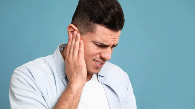 Viêm tai ngoài mạn tính là gì? Nguyên nhân, triệu chứng và cách điều trị