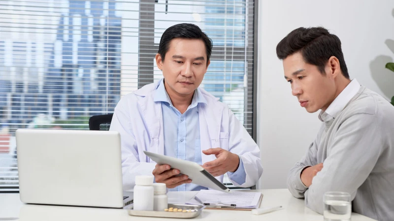 Hãy tham khảo ý kiến bác sĩ nếu vấn đề sinh lý kéo dài hoặc bất thường