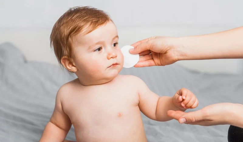 Trẻ sơ sinh bị sôi bụng và ọc sữa có phải là dấu hiệu bất thường? 3