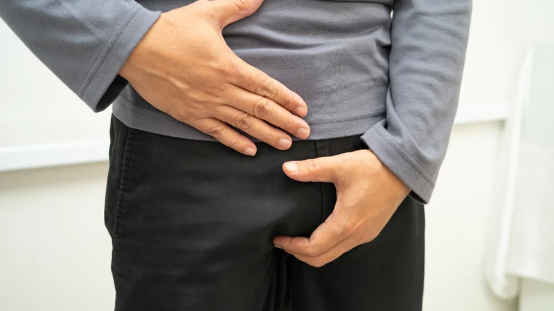 Thoát vị bẹn ở người lớn diễn ra âm thầm
