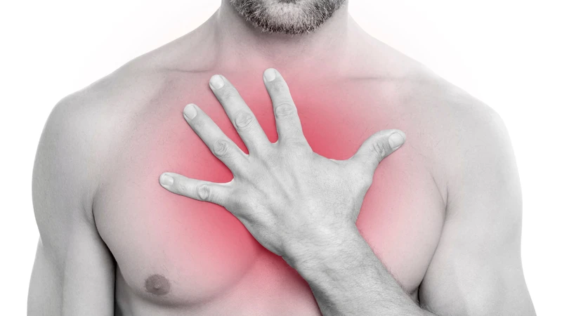 Nhiều người thắc mắc đau cơ ngực có biểu hiện như thế nào?
