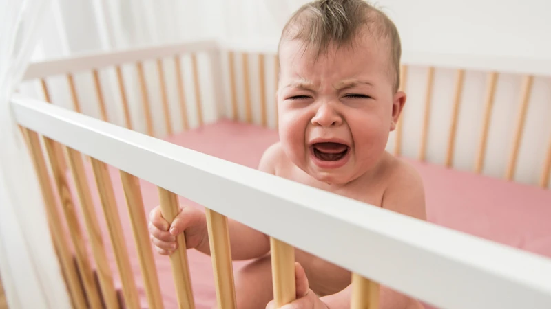 Thiếu magie cũng có thể khiến trẻ khóc đêm, ngủ không sâu giấc hoặc dễ giật mình khi ngủ
