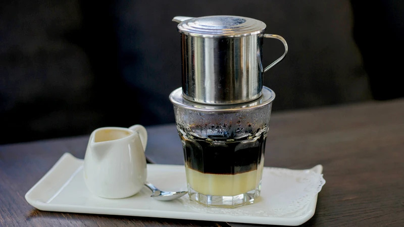 1 ly cà phê sữa bao nhiêu calo​? Uống cà phê sữa có tốt không? 1