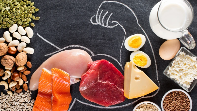 Phân bổ protein hợp lý trong ngày giúp cơ bắp phục hồi và tăng cơ hiệu quả