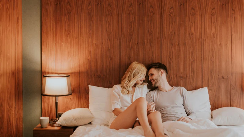 Tần suất quan hệ khác nhau giữa các cặp đôi vì sức khỏe, tâm lý và giai đoạn mối quan hệ