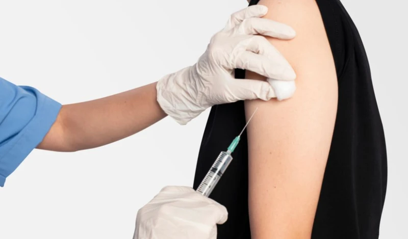 Tiêm vắc xin HPV giúp bảo vệ bạn và giảm nguy cơ lây truyền virus trong cộng đồng