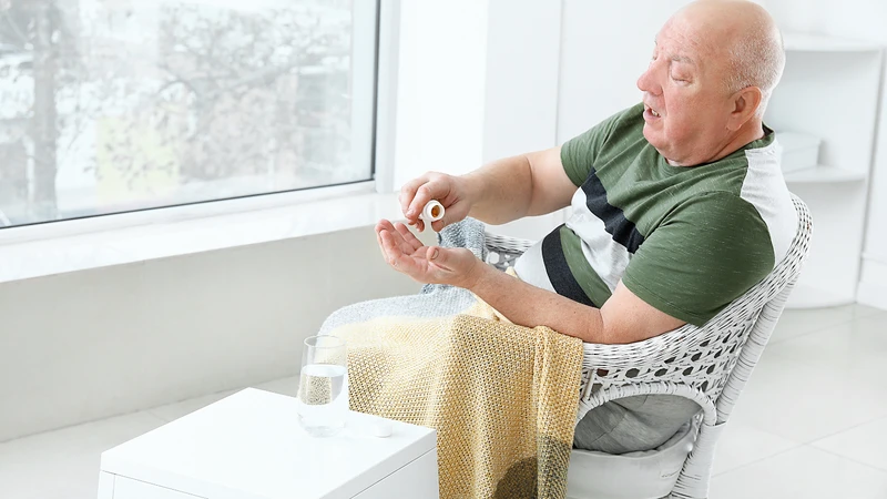 Tuổi càng cao thì nguy cơ mắc bệnh Parkinson càng lớn, đây là yếu tố quan trọng nhất làm tăng khả năng xuất hiện bệnh