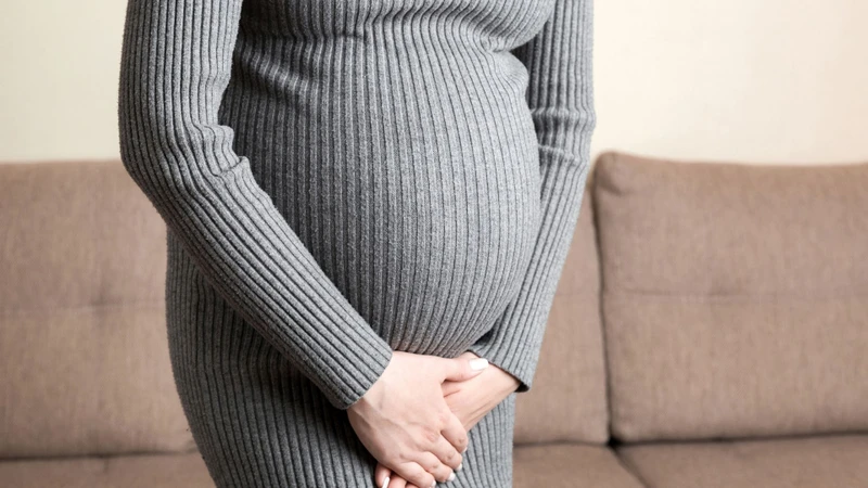 Mẹ bầu đau bụng dưới liên tục trước 37 tuần là một dấu hiệu có thể sinh sớm