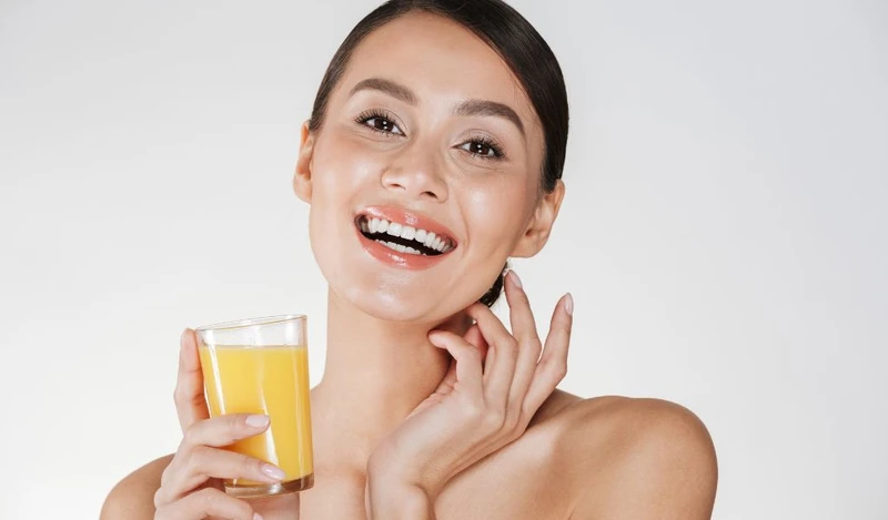 Bột nghệ có khả năng kháng viêm, giảm mụn và làm sáng da