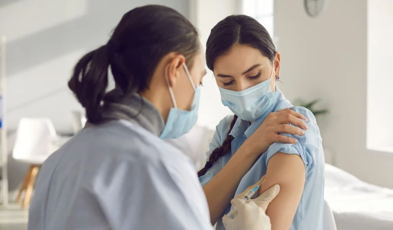 Tiêm Gardasil 4 hay Gardasil 9 phụ thuộc vào giới tính, nhu cầu phòng bệnh và khả năng tài chính