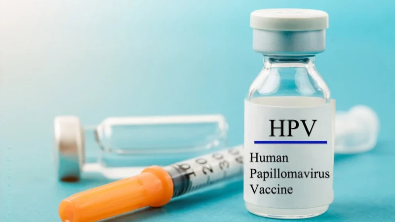 Tiêm Gardasil 4 giúp bảo vệ trước bốn chủng HPV thường gặp, ngăn ngừa mụn cóc sinh dục và các ung thư nguy hiểm