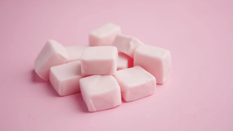 Sorbitol được sử dụng phổ biến trong bánh kẹo, kẹo cao su, socola, siro ho, bạc hà và nhiều loại thực phẩm chế biến sẵn