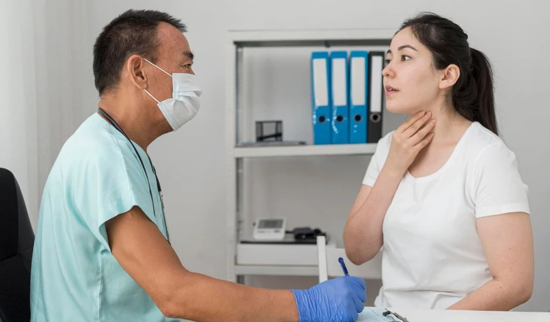 Rối loạn miễn dịch, thiếu i-ốt hoặc bệnh lý tuyến giáp có thể dẫn đến suy giáp