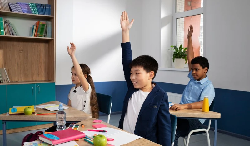 Sự phối hợp giữa nhà trường và gia đình giúp trẻ dễ thích nghi và tiến bộ hơn