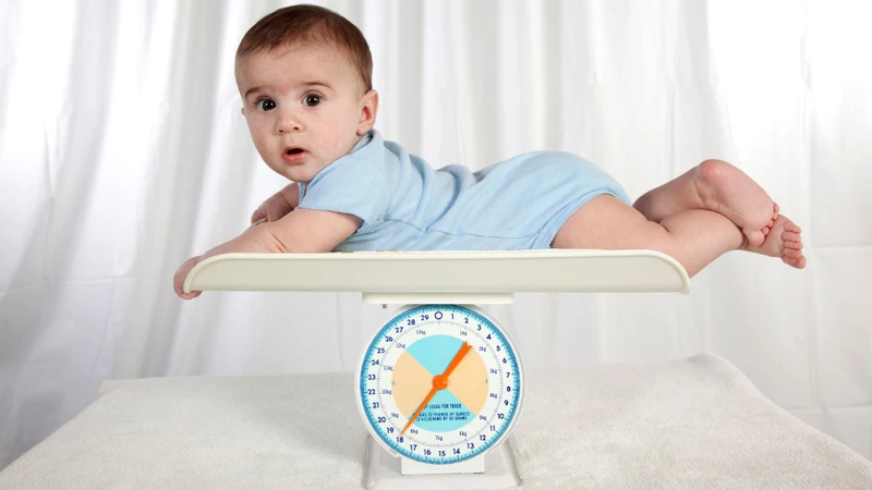 Trẻ 8 tháng tuổi nặng bao nhiêu kg là đạt chuẩn 3.jpg
