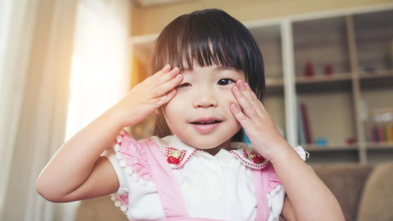 Cần làm gì khi trẻ bị đau mắt đỏ? 2