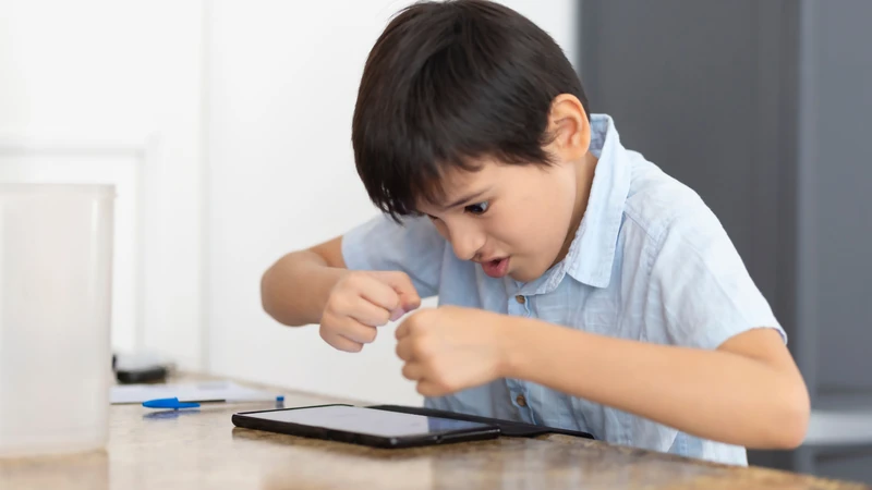 Dấu hiệu ADHD giúp nhận biết sớm và đúng