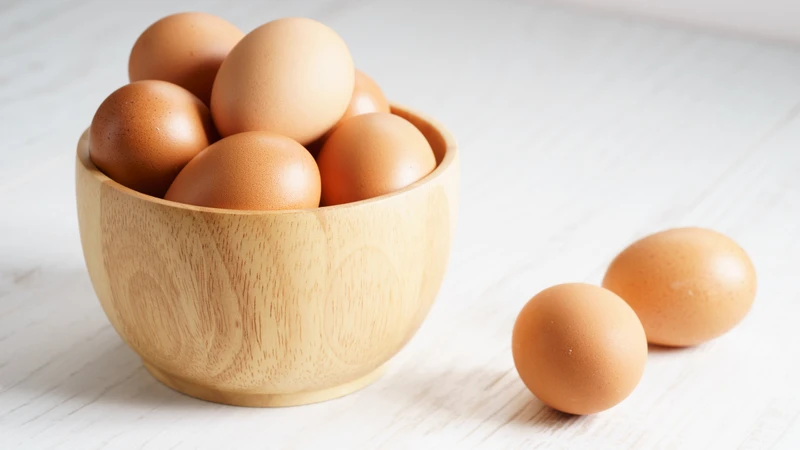 1 quả trứng gà bao nhiêu calo?