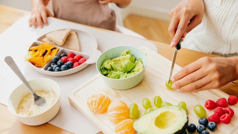 Bữa ăn đa dạng giúp cung cấp đầy đủ dưỡng chất cho trẻ
