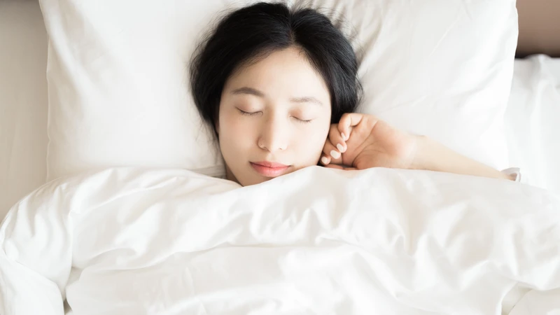 Ngủ đủ giấc và hạn chế căng thẳng cũng hỗ trợ kiểm soát chỉ số axit uric tốt hơn