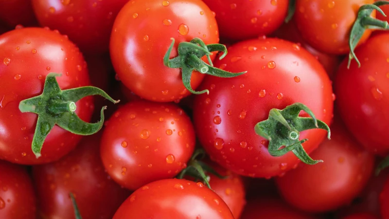 Hạt cà chua có chứa lycopene, hỗ trợ giảm cholesterol xấu, bảo vệ sức khỏe tim mạch