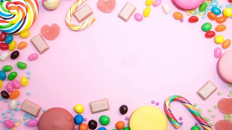 Bánh ngọt, kẹo, chocolate chứa nhiều đường, calo rỗng, không tốt cho sức khỏe