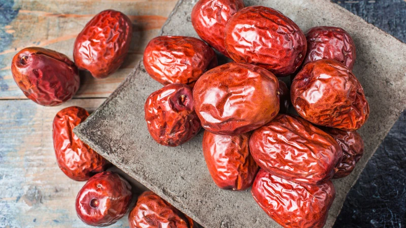 Ăn táo đỏ có tác dụng gì? Ăn nhiều có tốt không? 1