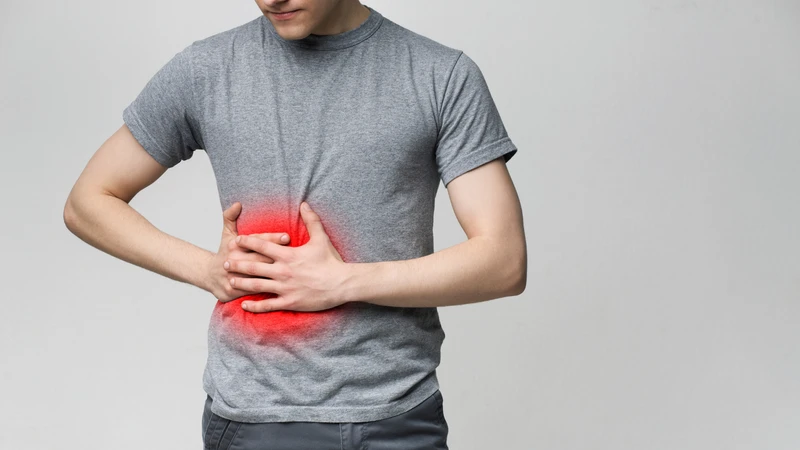 Có nhiều nguyên nhấn khiến người bệnh gặp tình trạng ấn vào xương sườn phải thấy đau
