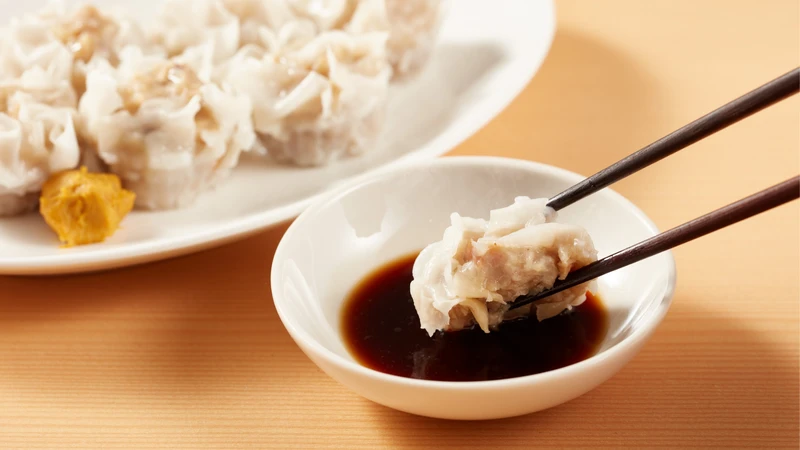 Xì dầu giúp làm tròn vị món ăn, giảm nhu cầu dùng muối trong bữa hằng ngày