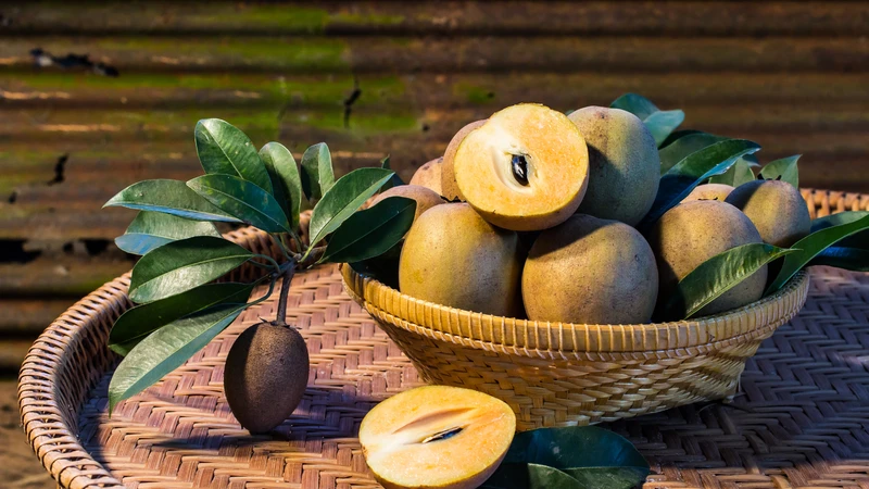 Hồng xiêm có chứa lượng đường tự nhiên tương đối cao, nên mẹ bầu chỉ nên dùng một lượng phù hợp mỗi ngày
