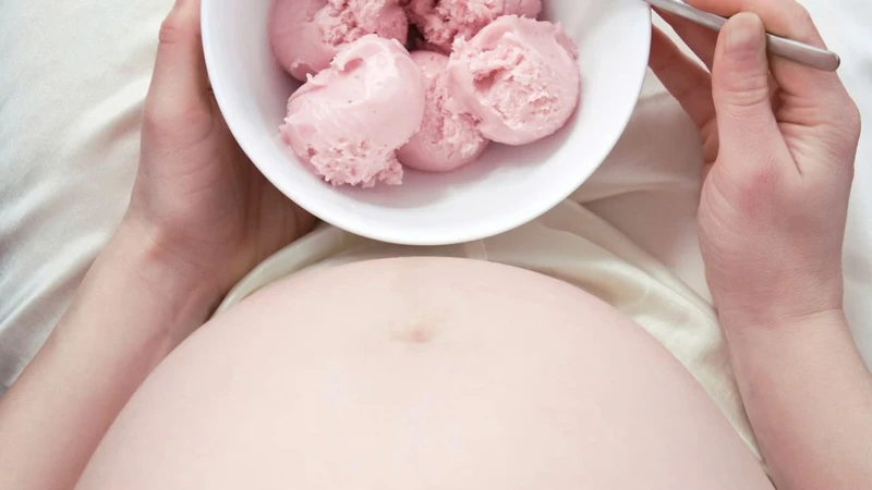 Bà bầu ăn kem được không? Cần phải lưu ý những gì? 4