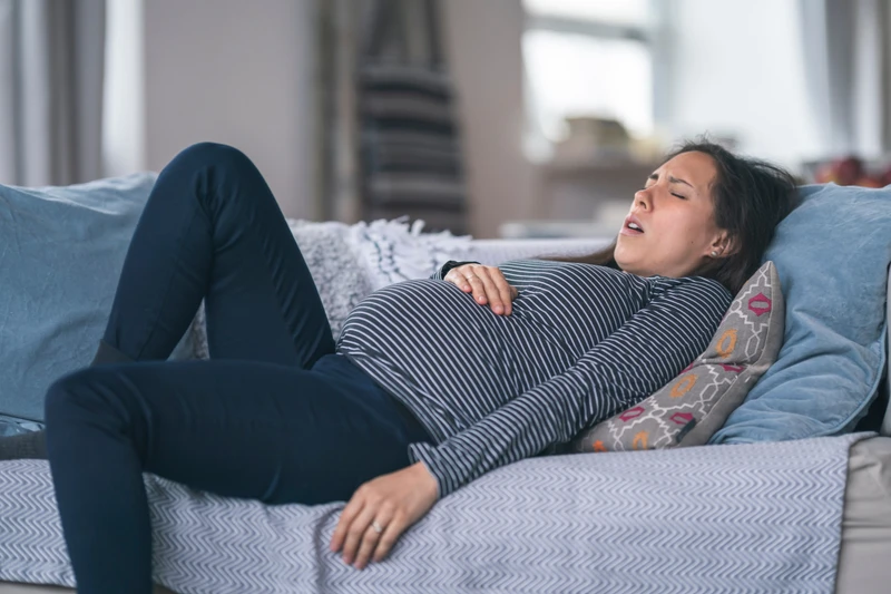 Bà bầu bị đau một bên hông phải và 6 nguyên nhân phổ biến 2