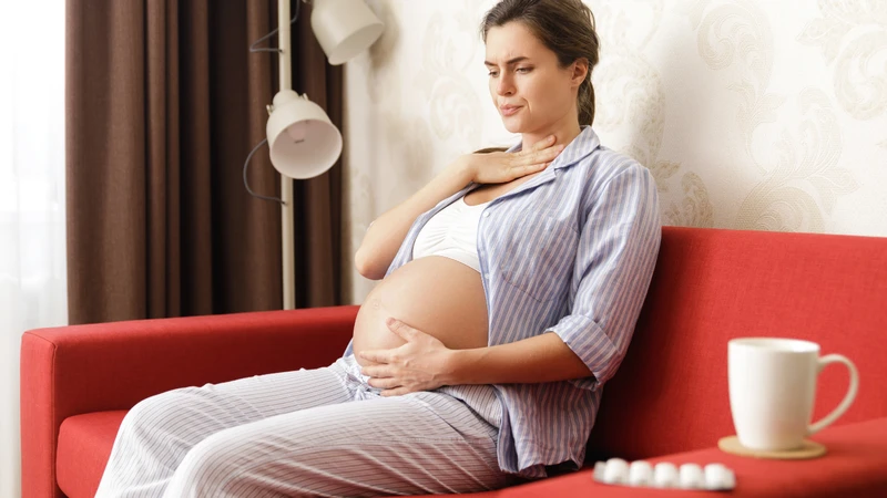 Bà bầu bị viêm họng 3 tháng cuối phải làm sao? 3