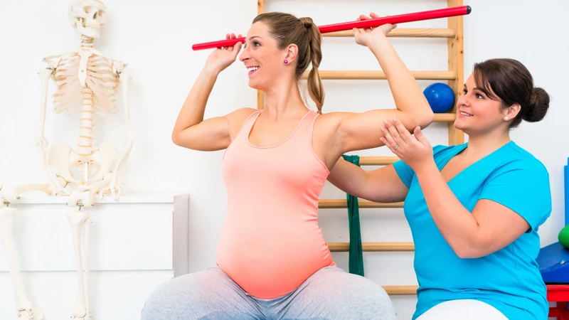 Những tuần cuối thai kỳ cần tránh làm việc nặng và tự ý dùng thuốc