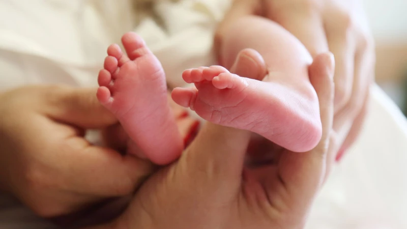 Bà bầu đau bụng đẻ dưới nước là gì? Ưu và nhược điểm của phương pháp sinh con dưới nước1