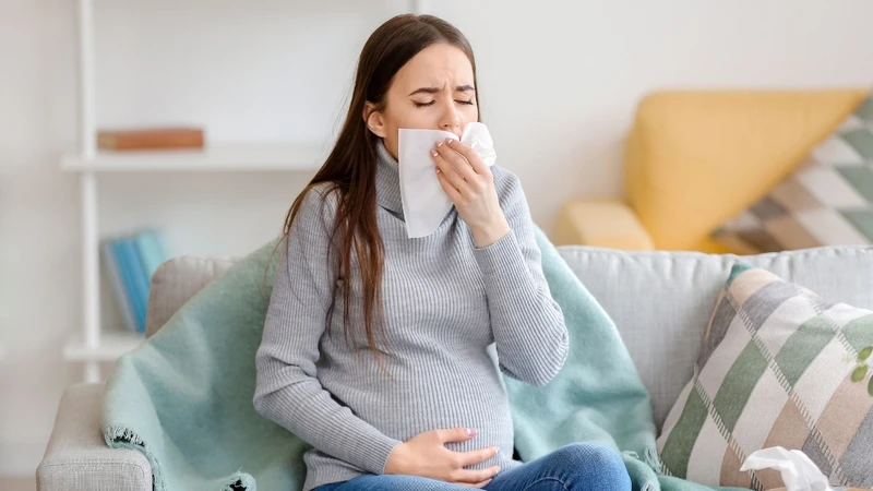 Bà bầu khạc đờm ra máu có sao không? Nguyên nhân và cách xử trí an toàn 2