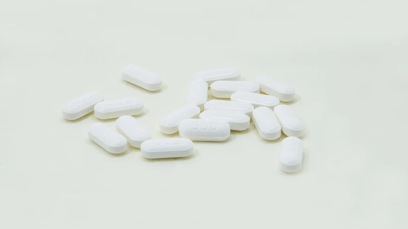 Nếu có bệnh lý nền (như gan, thận, huyết áp cao), cần đặc biệt thận trọng