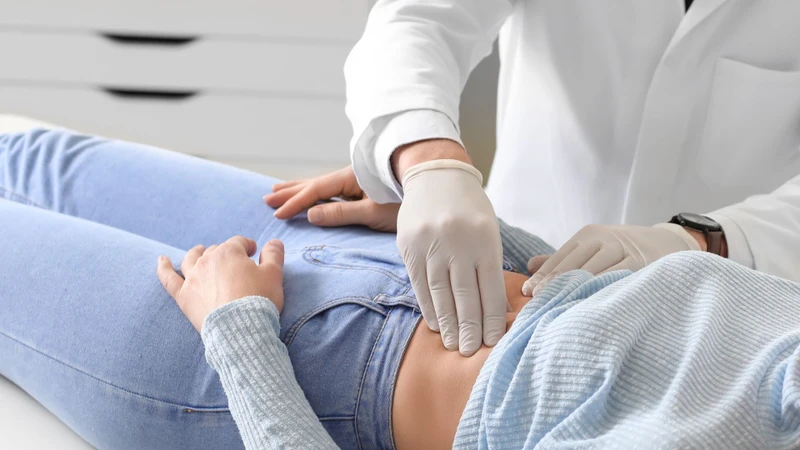 Nên tham khảo ý kiến bác sĩ nếu đau dữ dội hoặc kèm triệu chứng bất thường