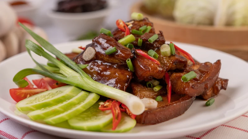 Bảng calo thường tính theo thịt tươi, chưa chế biến
