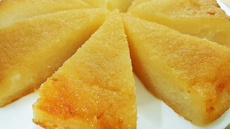 Cắt bánh thành phần nhỏ, ăn vừa đủ, thỏa cơn thèm mà không lo tăng cân