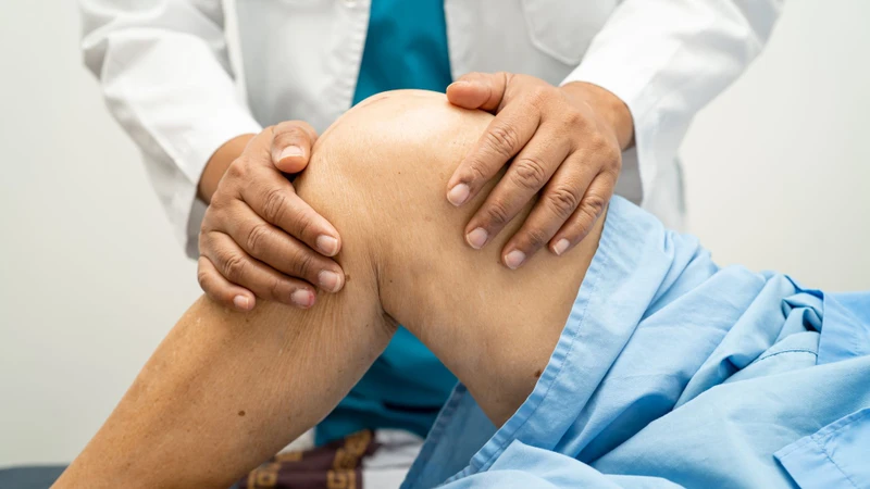 Thăm khám kịp thời giúp ngăn ngừa các biến chứng nguy hiểm cho khớp gối