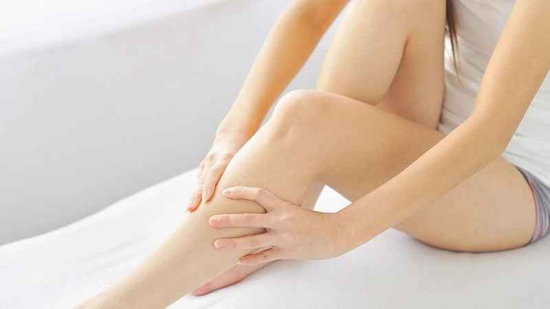 Phân biệt bắp chân to cơ và phì đại bắp chân